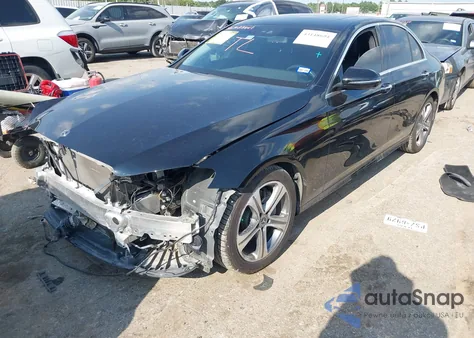 2018 Mercedes-Benz E 300 z USA, uszkodzony, nr VIN WDDZF4JB4JA480056